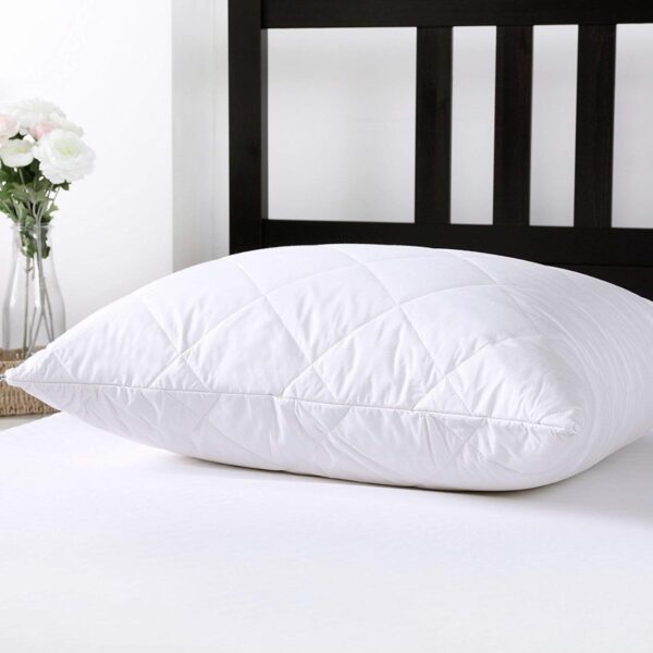 Premium Quilted Pillow Protectors – Soft & Breathable Poly-Cotton Cover, Hypoallergenic & Waterproof, Zipped Enclosure, Machine Washable – Pack of 2 / Pack of 4